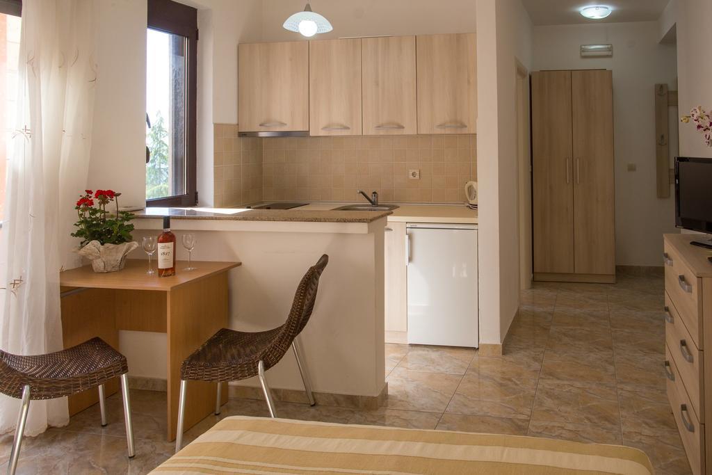 Apartments Lumiere Рафаиловичи Экстерьер фото